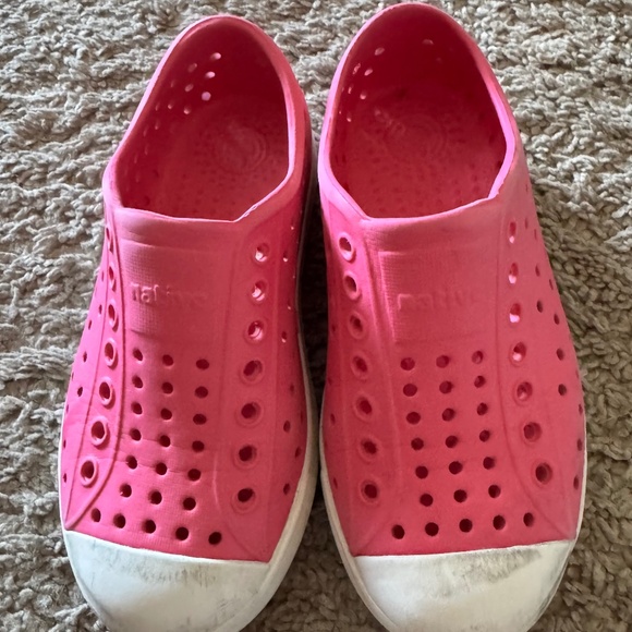 toddler size 10 natives - Picture 1 of 2
